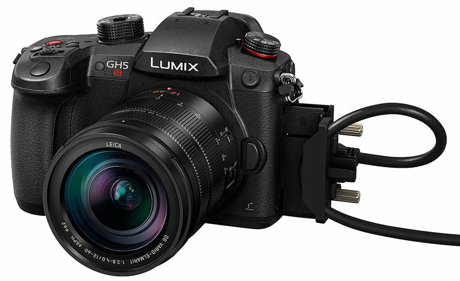 Panasonic-Lumix-GH5S-vlogger-camera