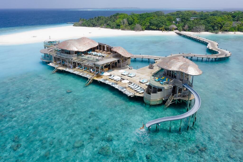 Soneva Fushi is located on the private tropical island of Kunfunado - ECO-friendly Hotel